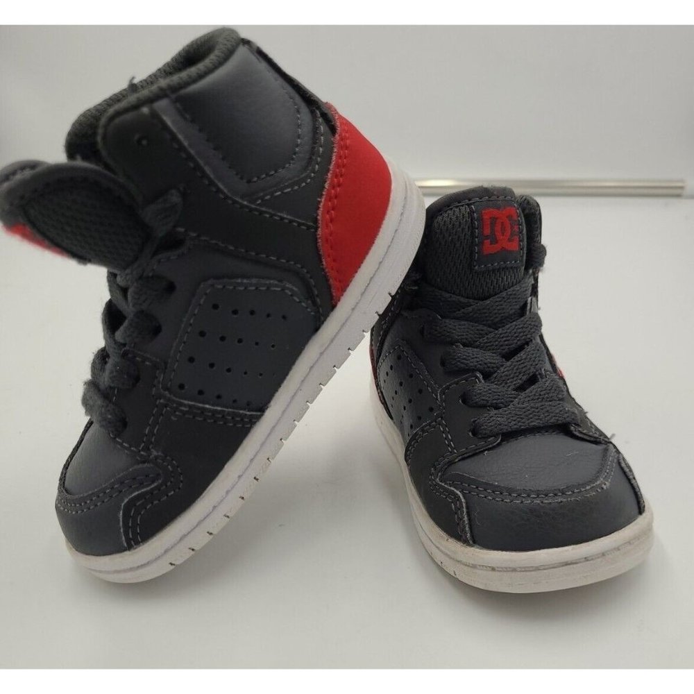 DC Spark High Skateboarding Shoes Toddler Size 6 Athletic Shoes - Black